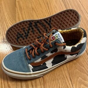 VANS Old Skool TOY STORY Disney Pixar Woody Cow Denim Men 6.5 Women 8